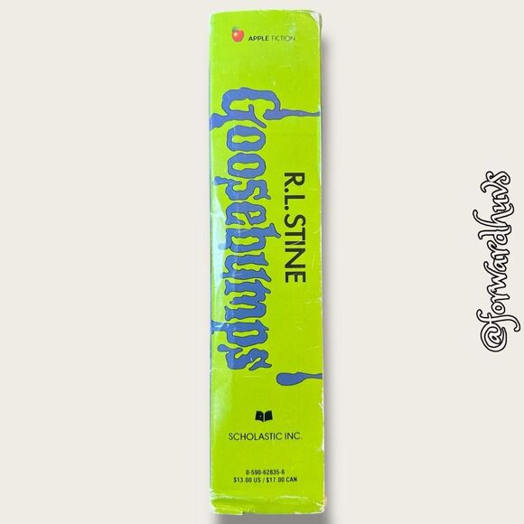 Goosebumps book collection by R.L. Stine: Books #13-16 in Slipcase - Picture 4 of 12